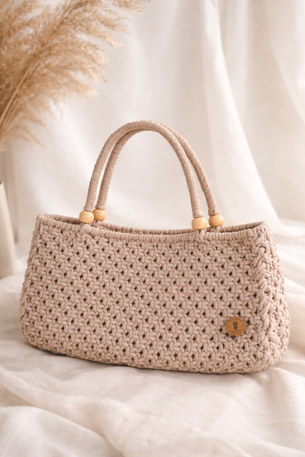 Bolsa Feminina Em Macramê Artesanal  Estruturada Com Forro