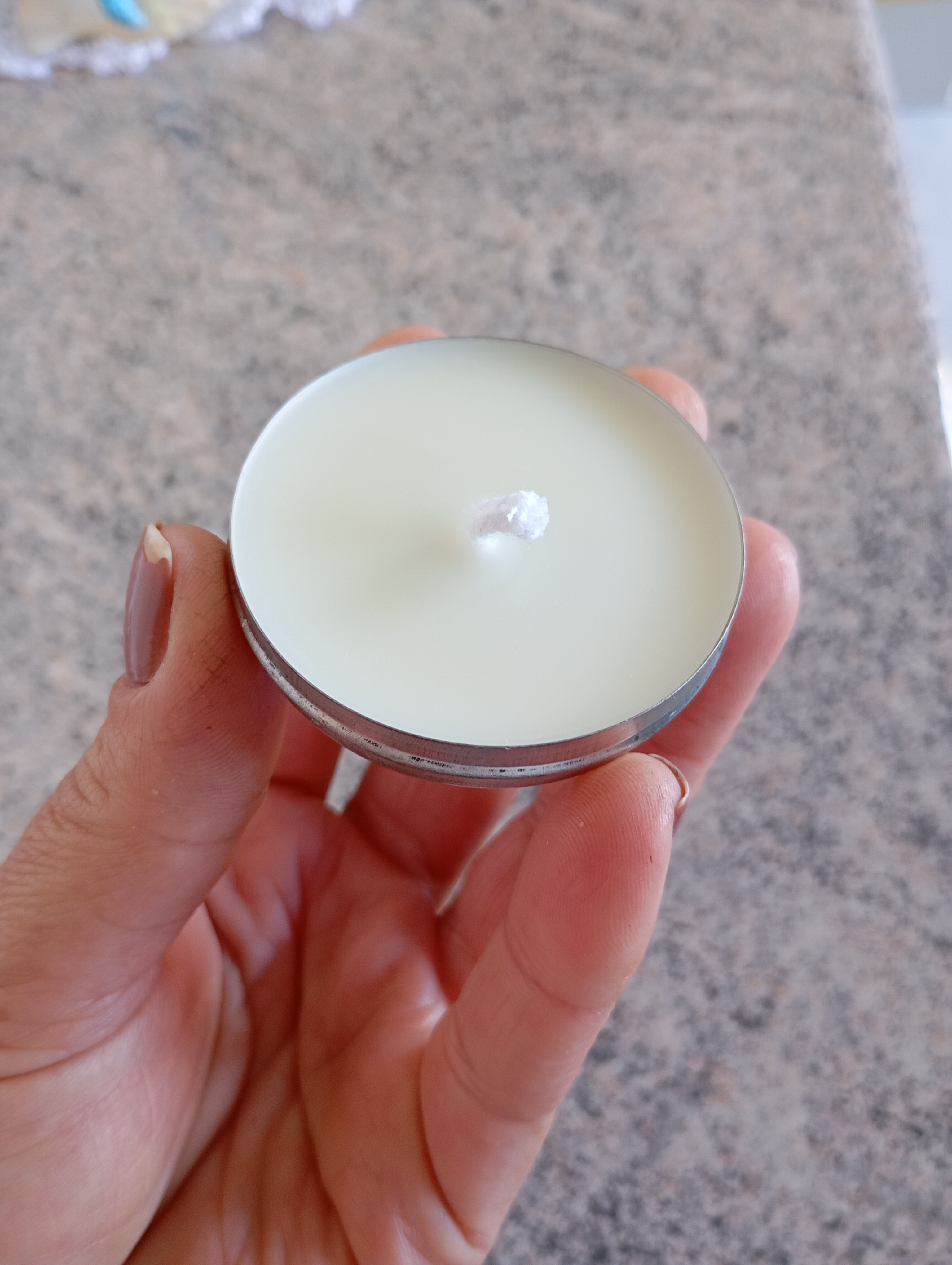 Vela aromática na latinha